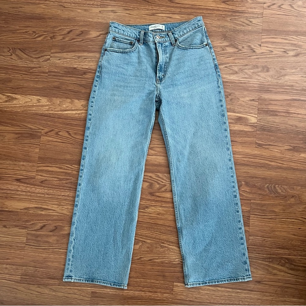 Abercrombie & Fitch high rise 90’s relaxed jeans